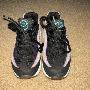 4 for $20 Nike Air Max 12c